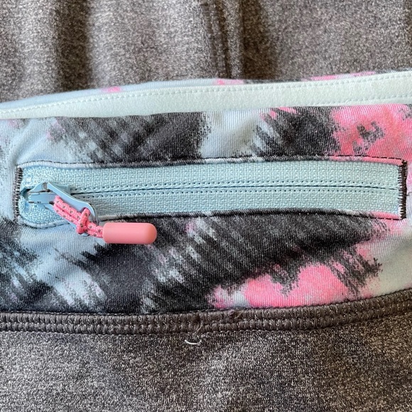 Ivivva Gray Cropped Leggings Size 12 - Picture 4 of 9